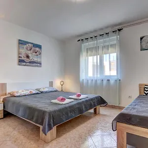 Apartament Kajfes, Fažana