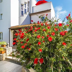 https://apartments-borghese.pula-hotels.org