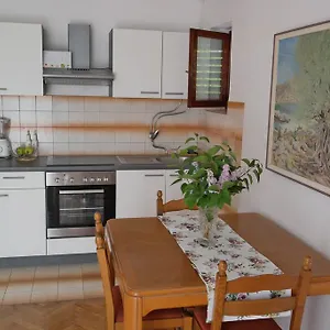 https://apartment-lavanda-zadar-23000.hotelinzadar.com
